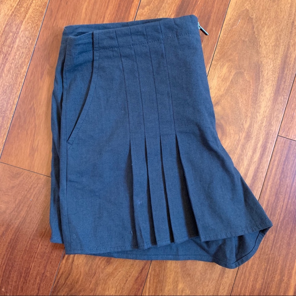 BCBG Maxazria short